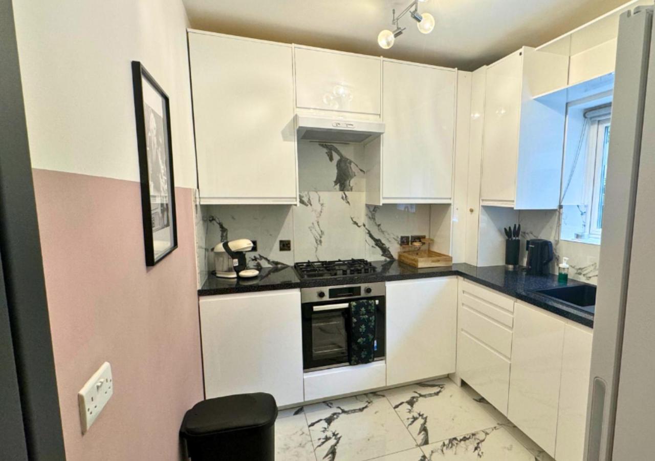 Appartamento Luxe Short - Sleeps 6 - Putney - Roehampton - Free Parking Londra